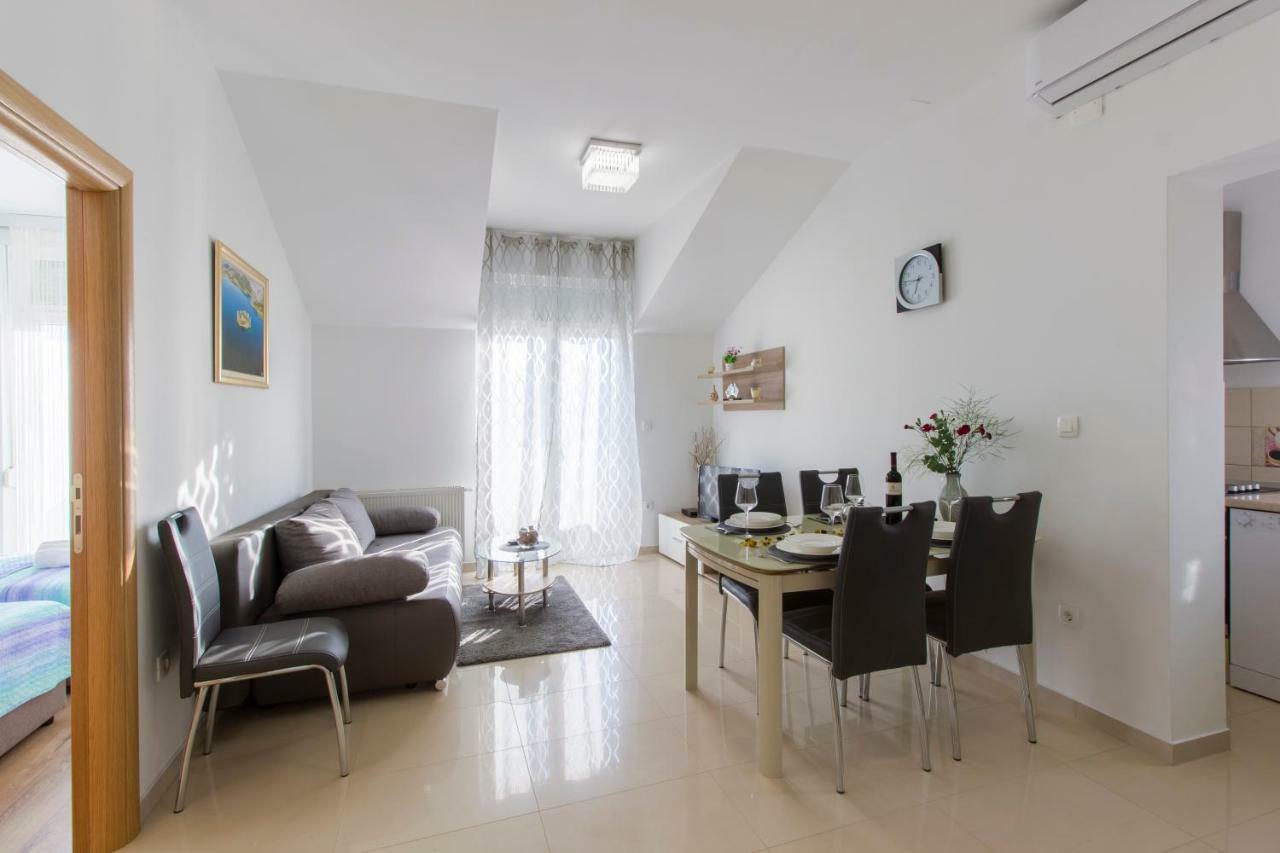 Apartmani Skelin***/**** Kaštela Kültér fotó