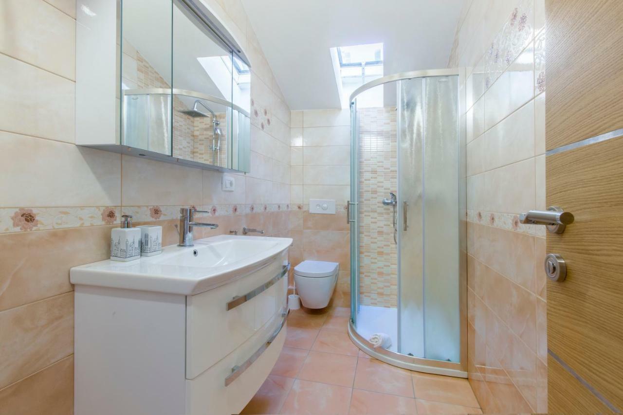 Apartmani Skelin***/**** Kaštela Kültér fotó